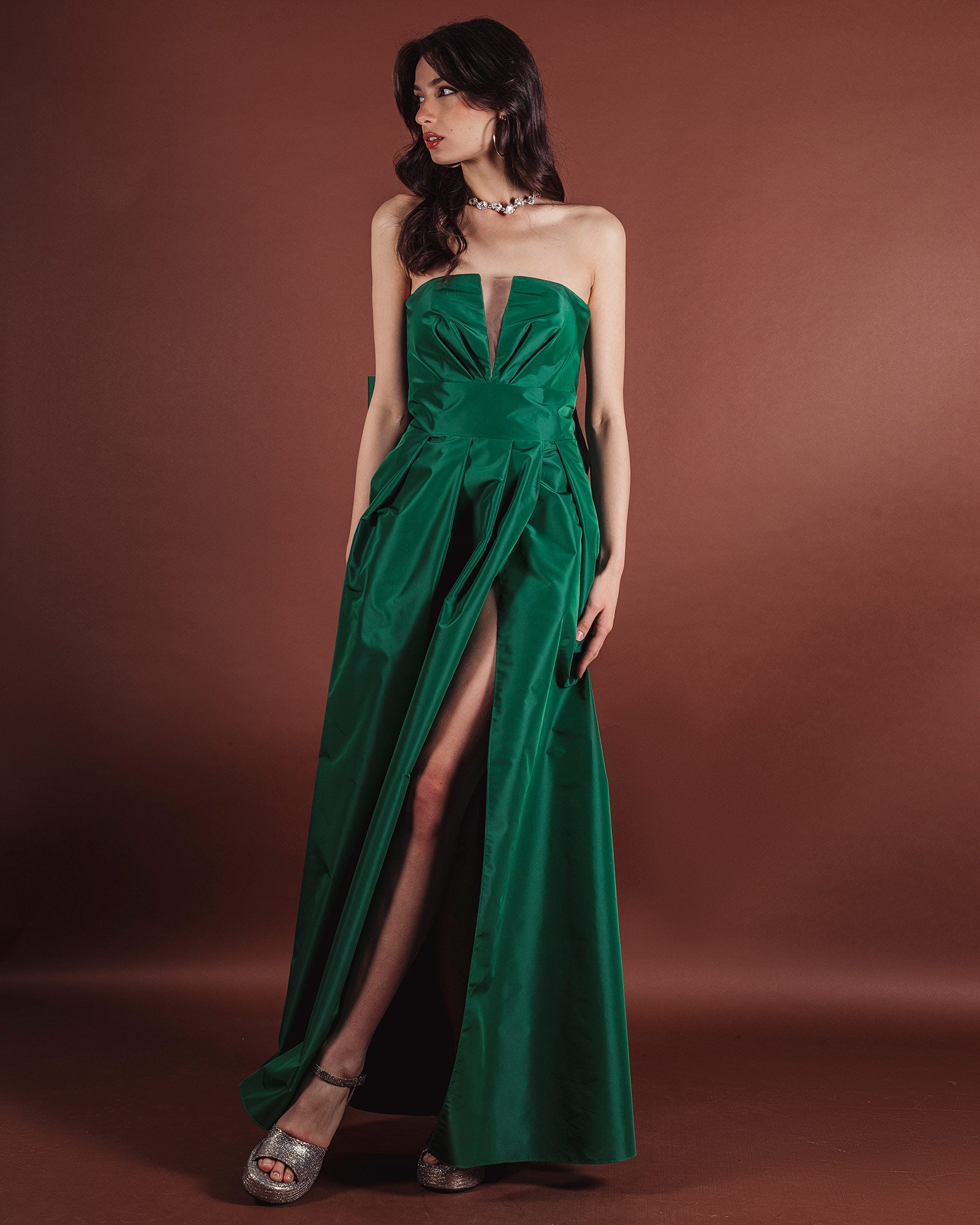 Dress with emerald stole