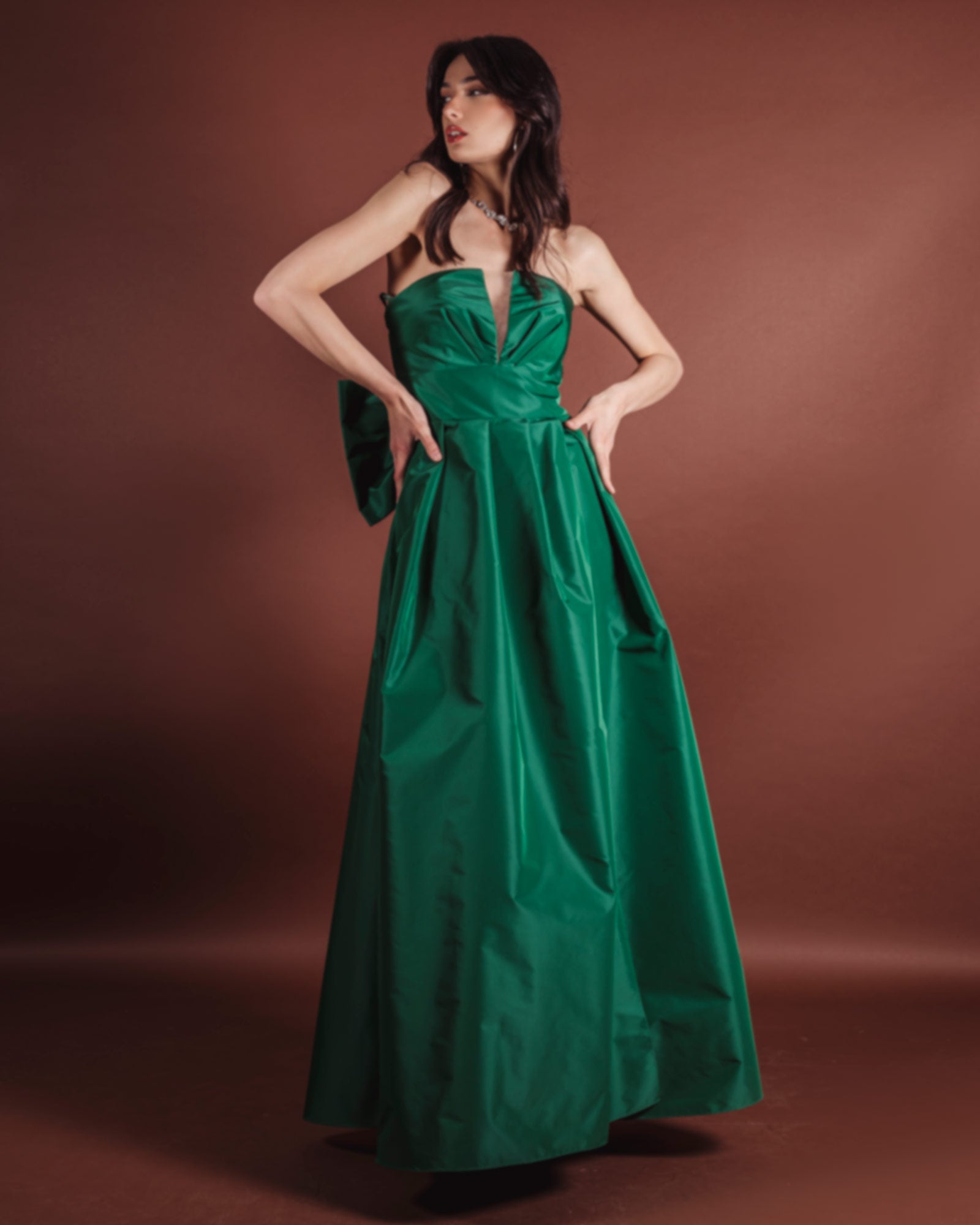 Dress with emerald stole