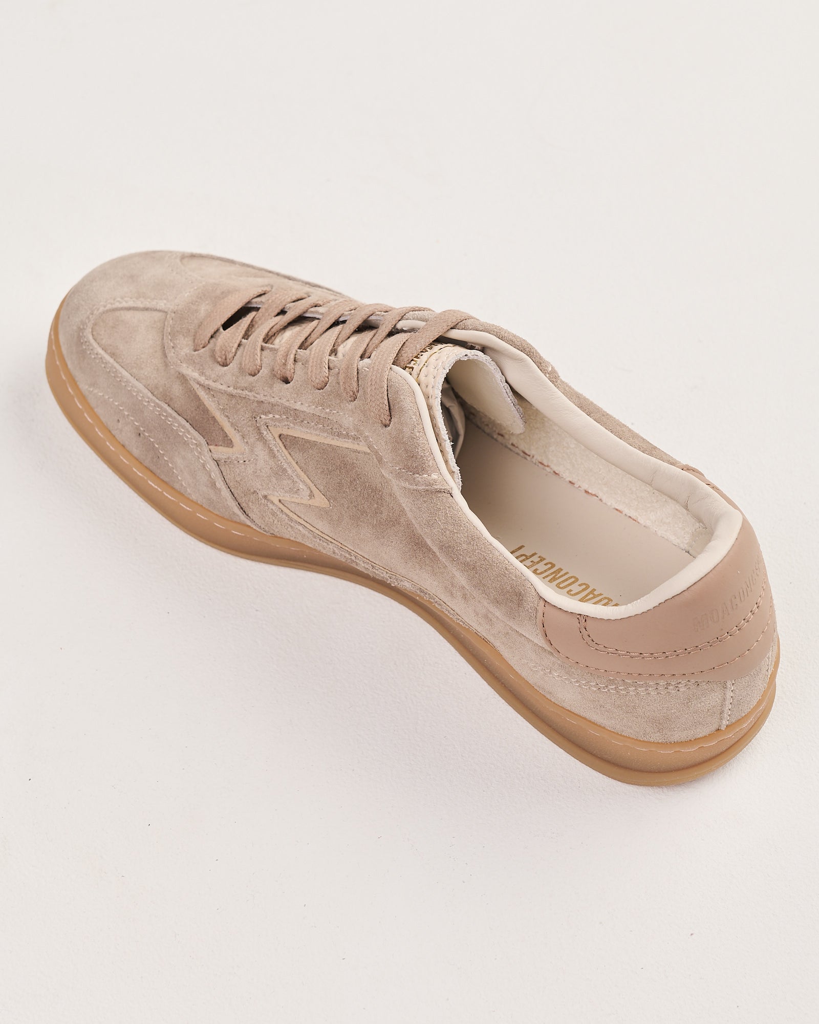 Sneaker Moaconcept in suede tortora