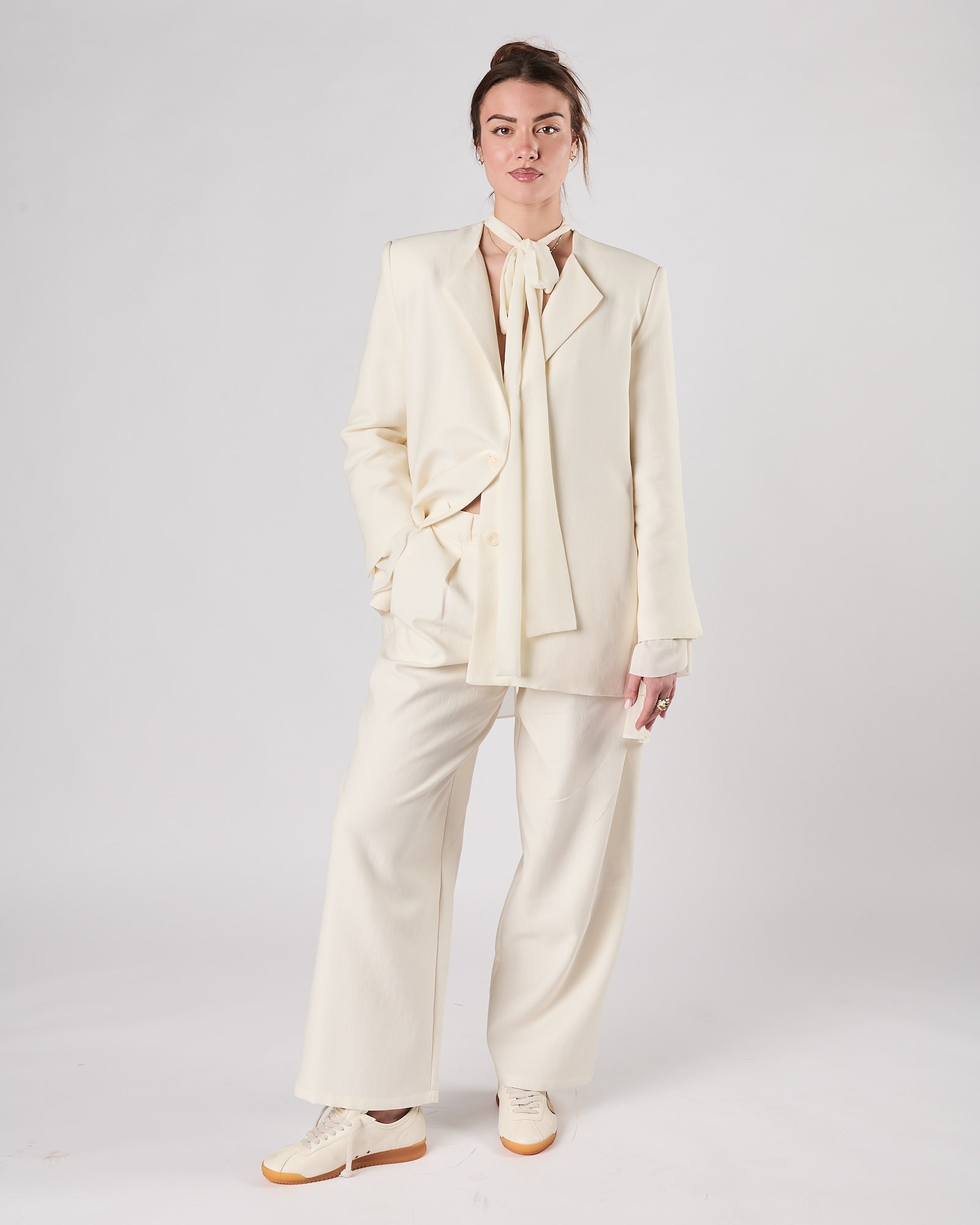 Giacca Eleh over bianca aperta dietro