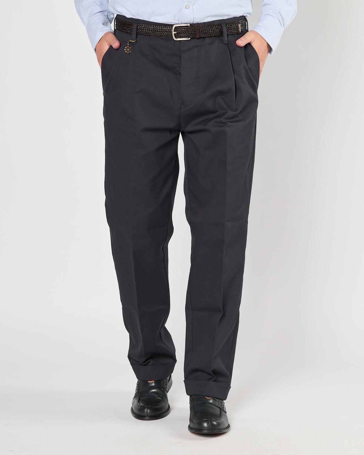 Pantalone Telacruda con una pences blu navy