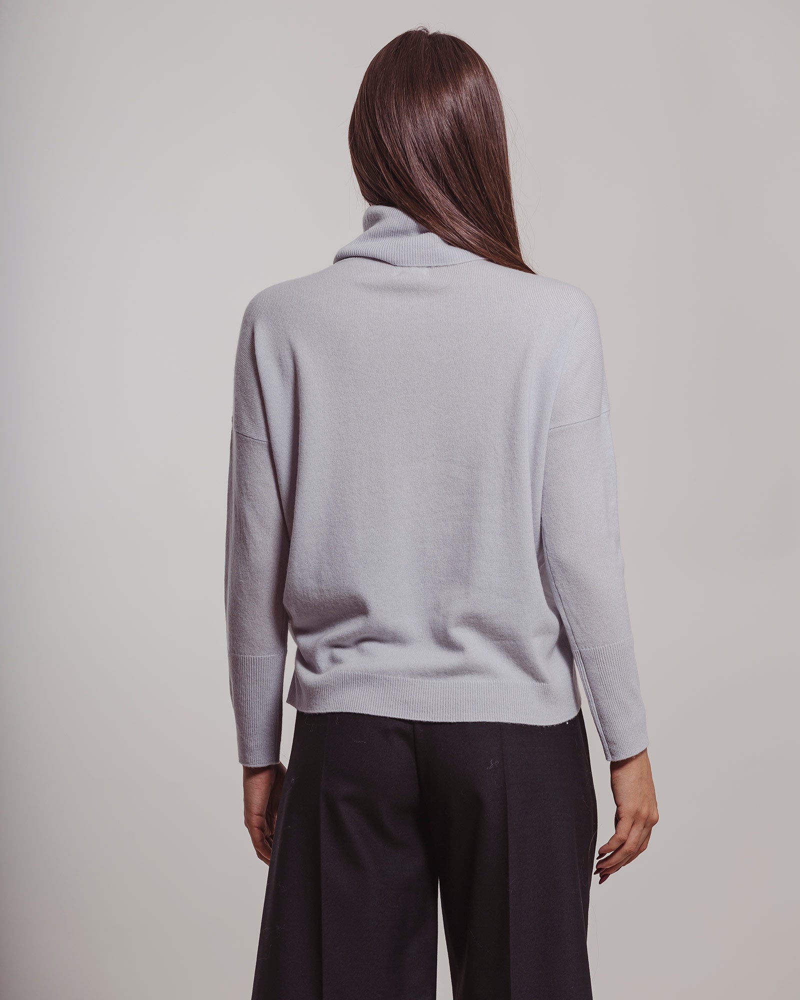 Maglia A|STORE in cashmere collo alto sky grey