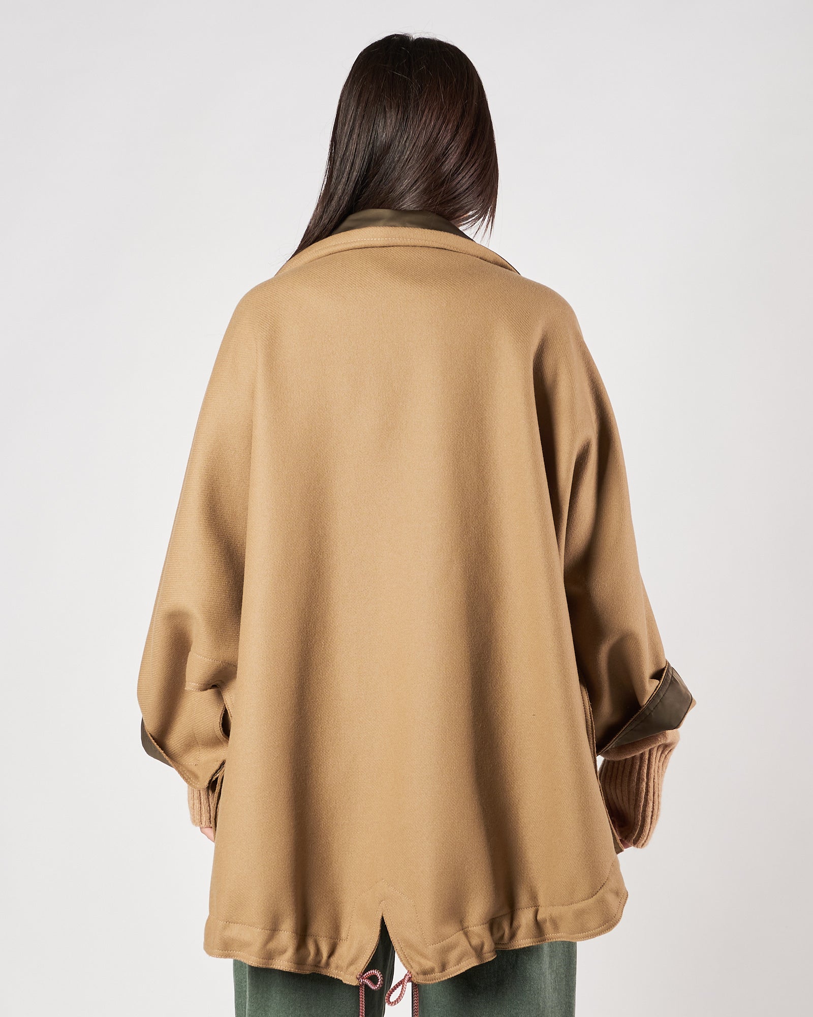 Mantella Bazar Deluxe over beige