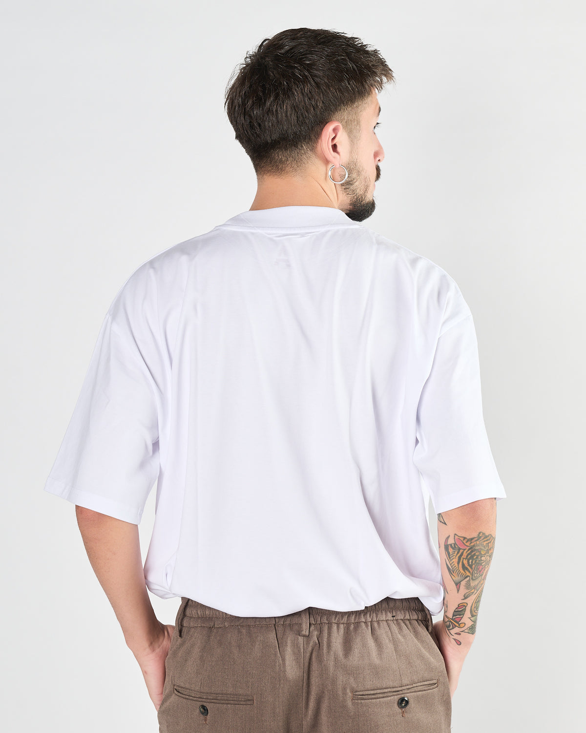 Maglia A|STORE over bianca