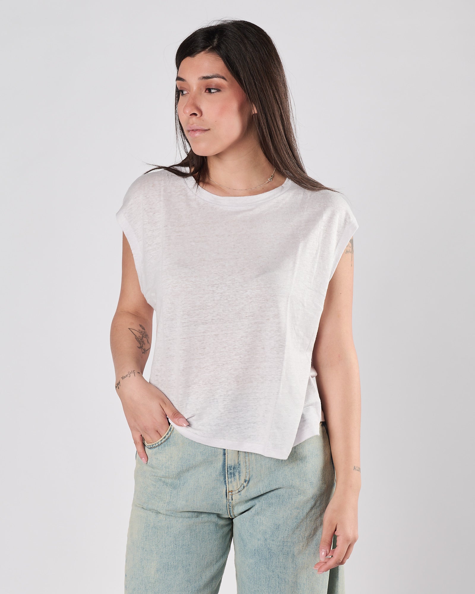 T-shirt Majestic girocollo in lino perla