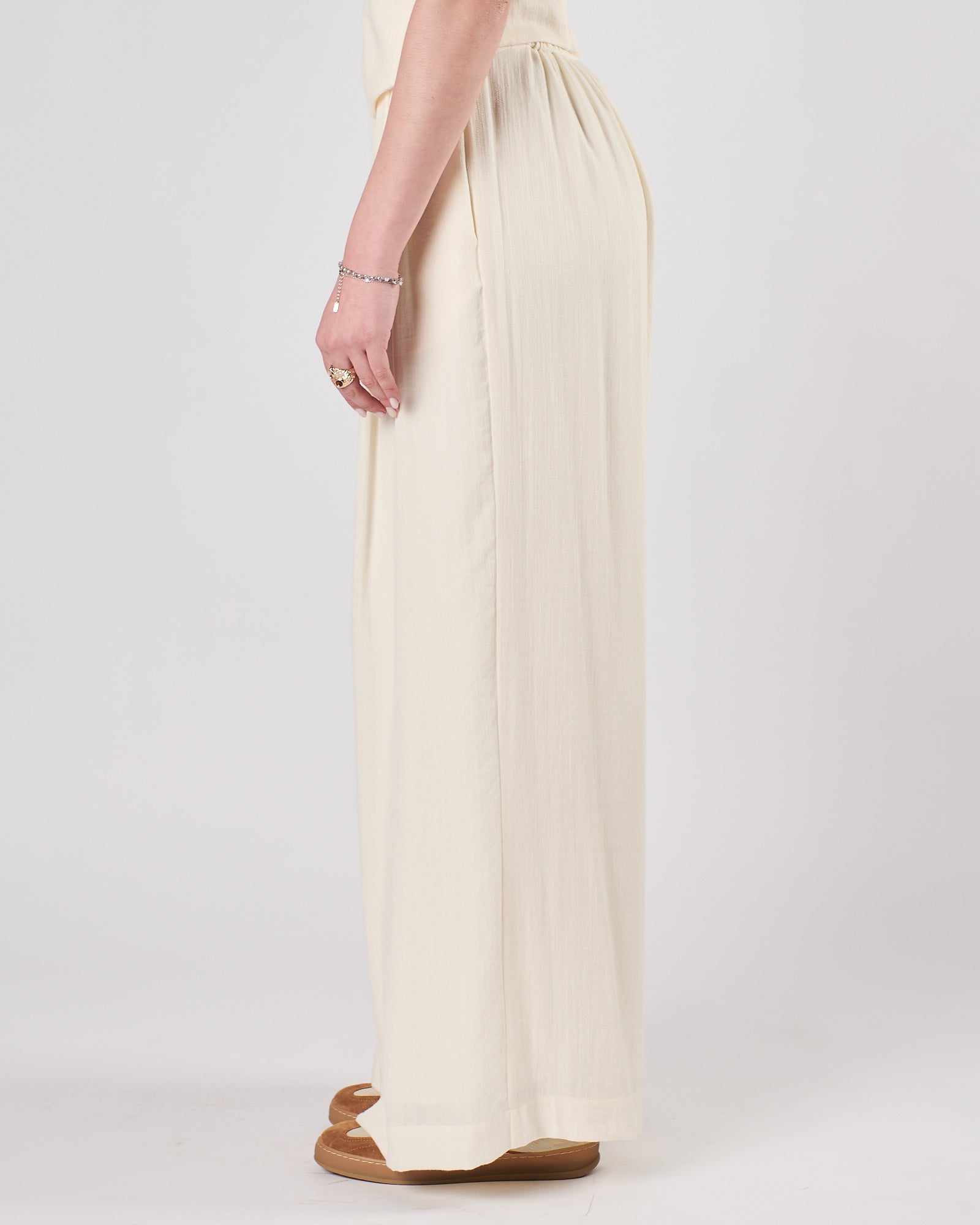 Pantalone Eleh con pieghe panna