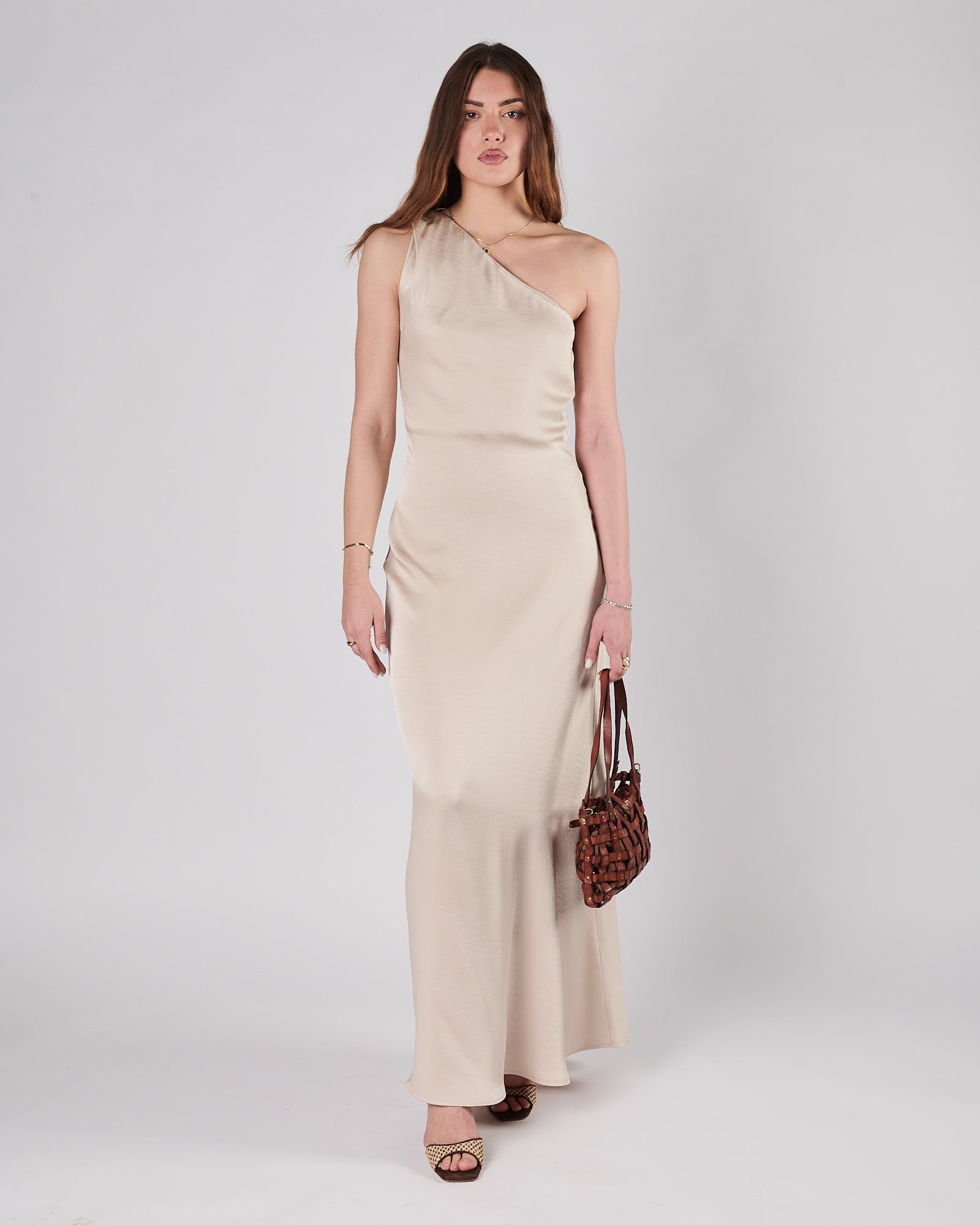 Abito Eleh lungo monospalla di raso ecru