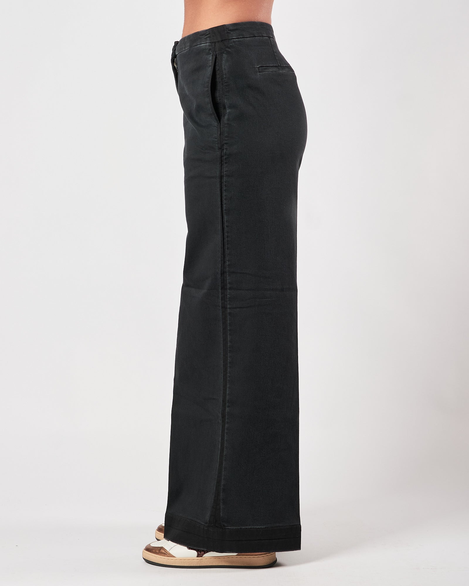 Jeans Shaft flaire smocking denim over black
