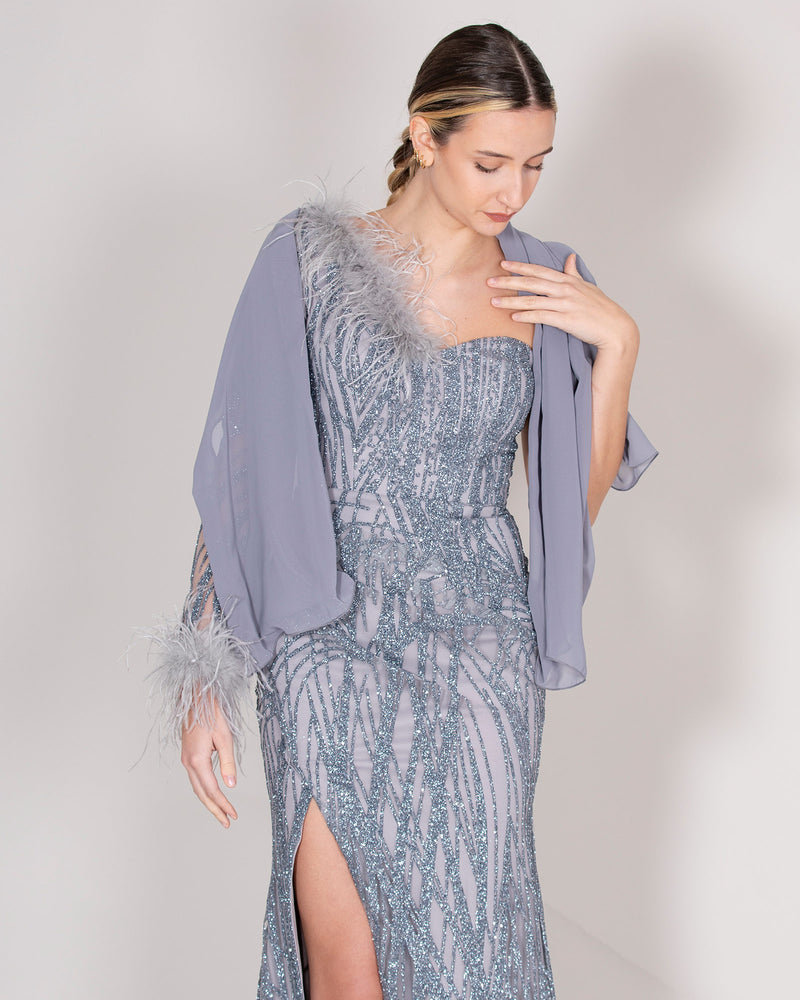 One-shoulder dress with feathers